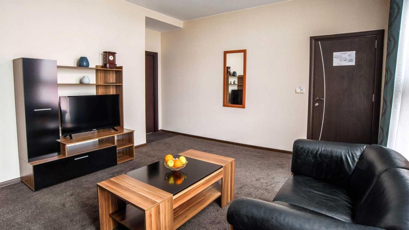 Park-Hotel Yambol Eksteriør bilde
