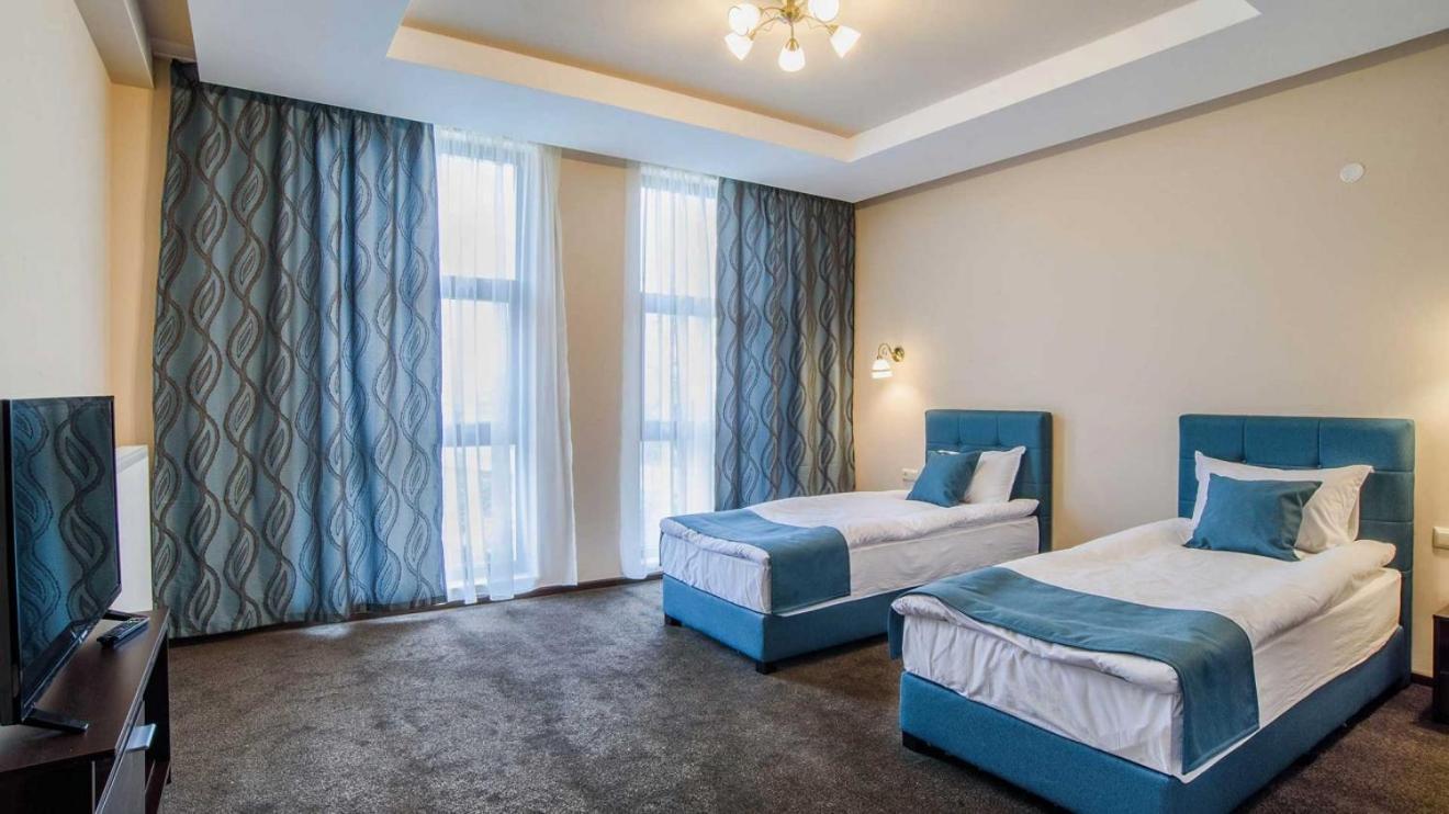 Park-Hotel Yambol Eksteriør bilde