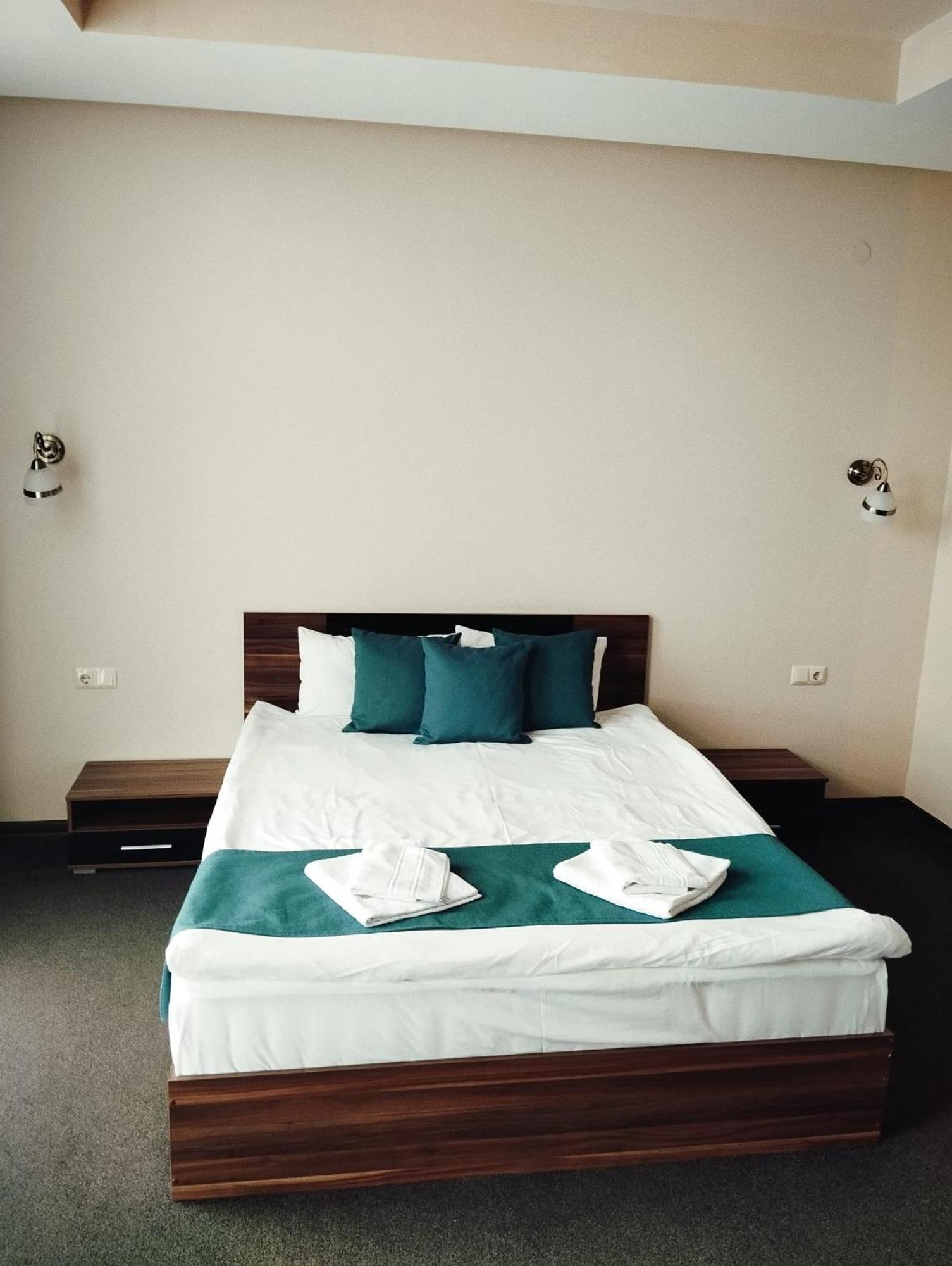 Park-Hotel Yambol Eksteriør bilde