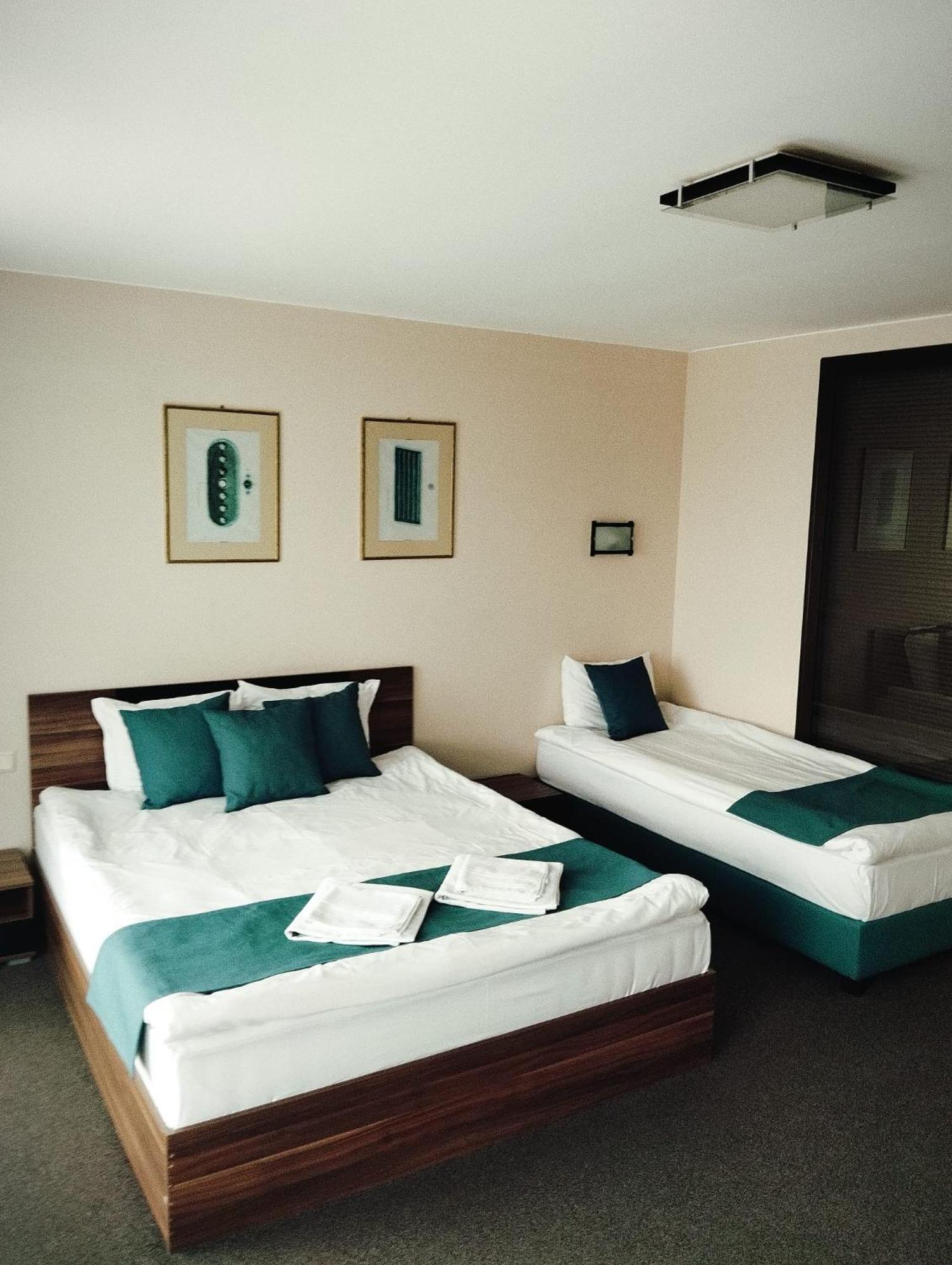 Park-Hotel Yambol Eksteriør bilde
