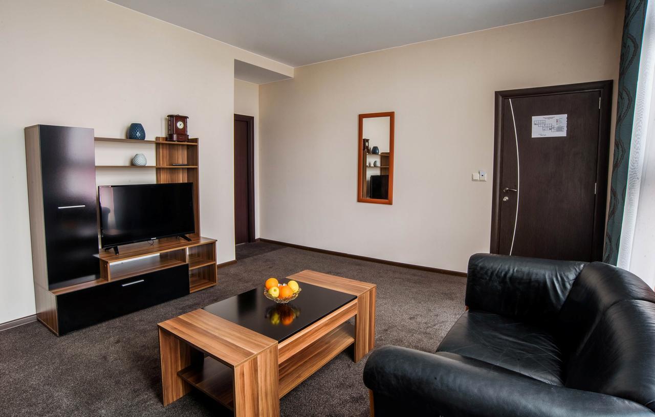 Park-Hotel Yambol Eksteriør bilde